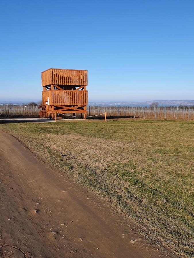 Hullám Balatonmáriafürdő