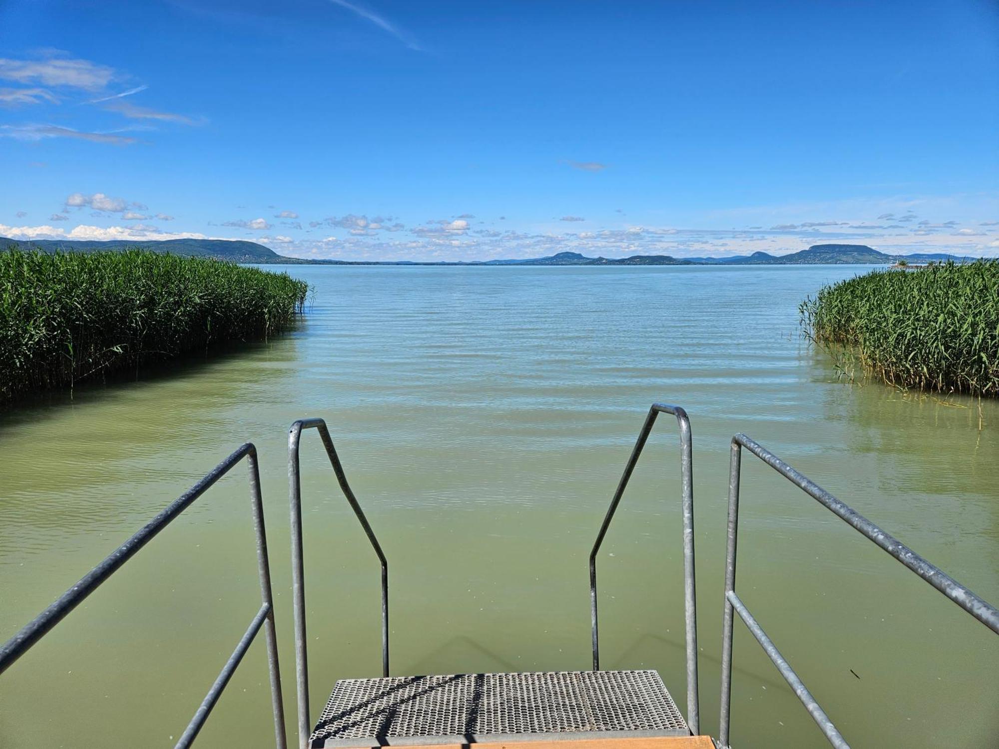 Hullám Balatonmáriafürdő