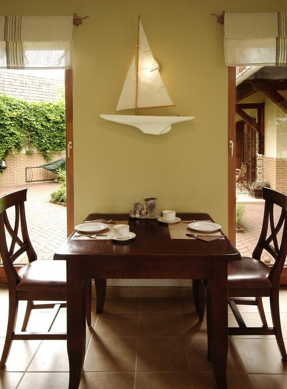 Bed and breakfast Hullám 4*